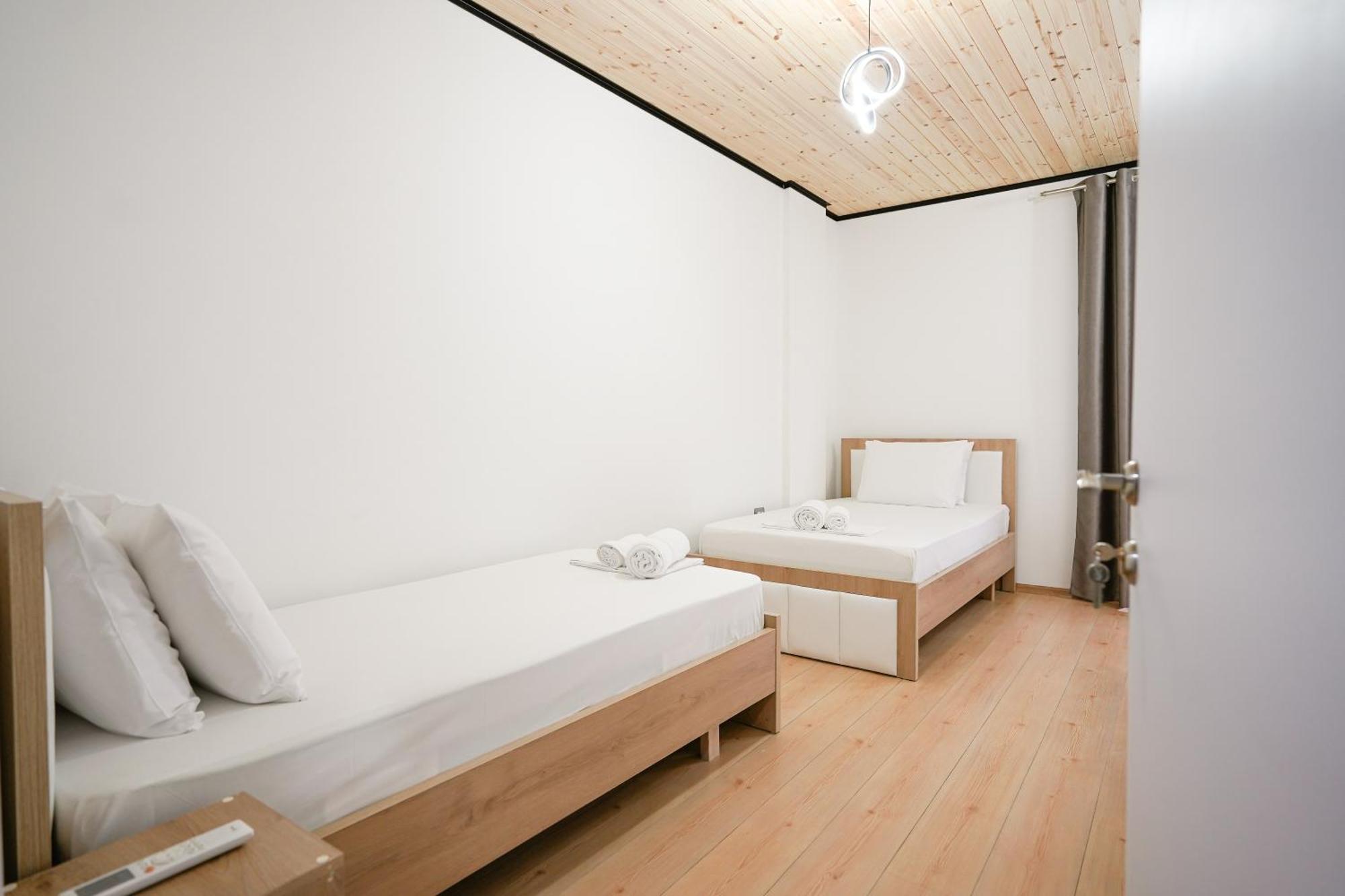 Gjirokastër Ora Apartments מראה חיצוני תמונה