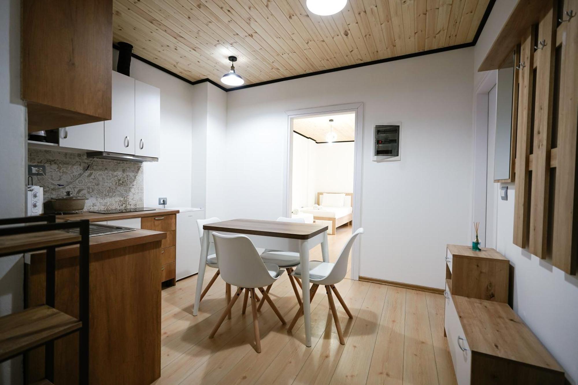 Gjirokastër Ora Apartments מראה חיצוני תמונה